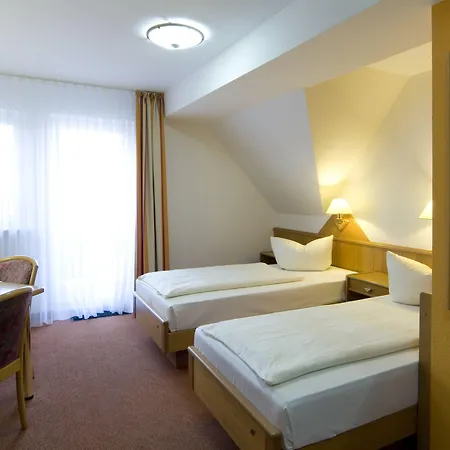 索奈克酒店 3* 施韦比施哈尔