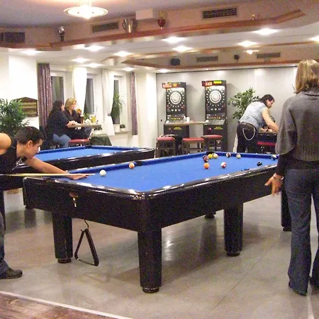 索奈克酒店 3* 施韦比施哈尔