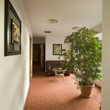 Hotel Sonneck 3*